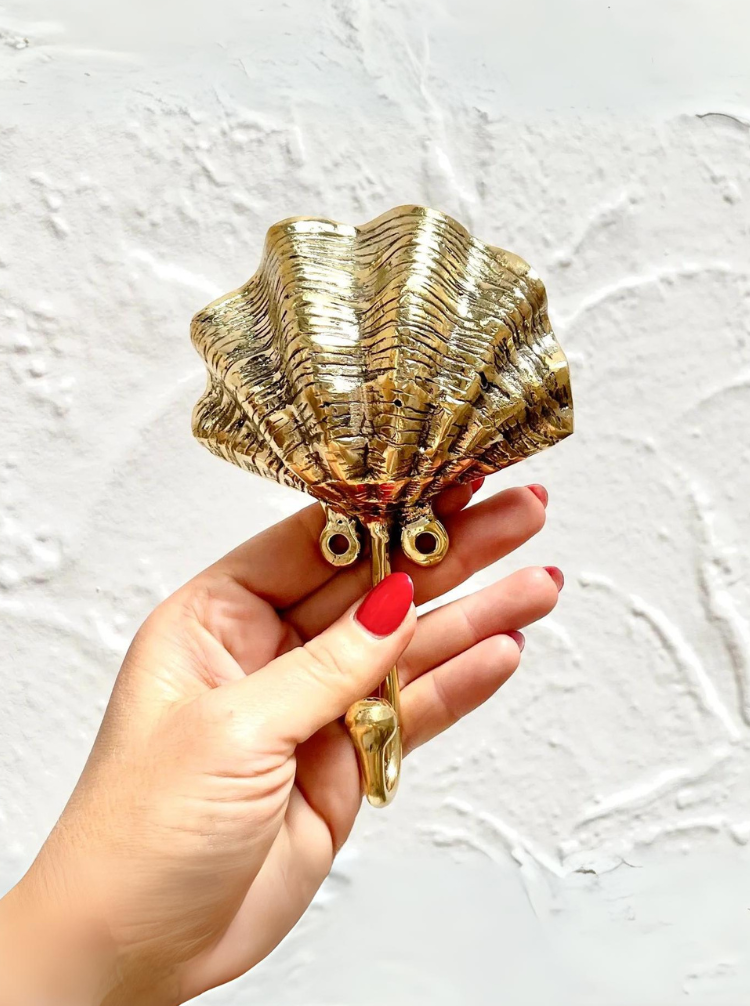 BRASS WALL HOOK | CLAM SHELL | STYLE A