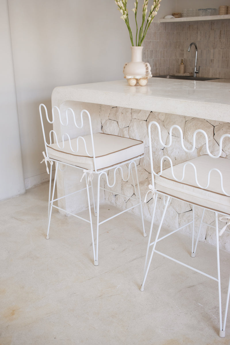 Wavy Bar Stool