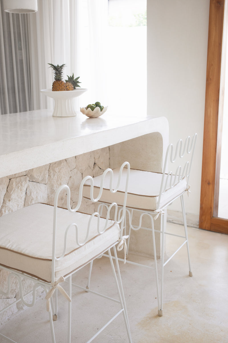 Wavy Bar Stool