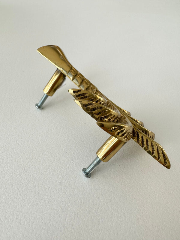 GOLD/BRASS PALM DOOR HANDLE