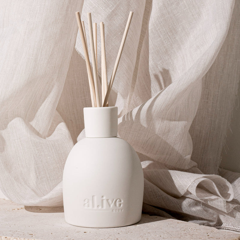 al.ive body | sweet dewberry & clove diffuser