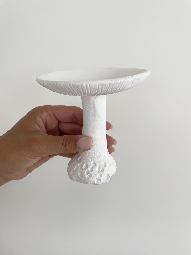 Footed Shroom Trinket | White