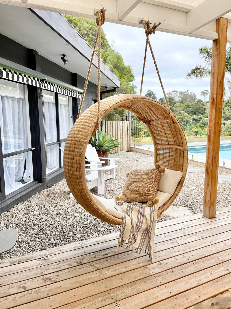 Circular Love Hanging Chair Natural BOHTEAK